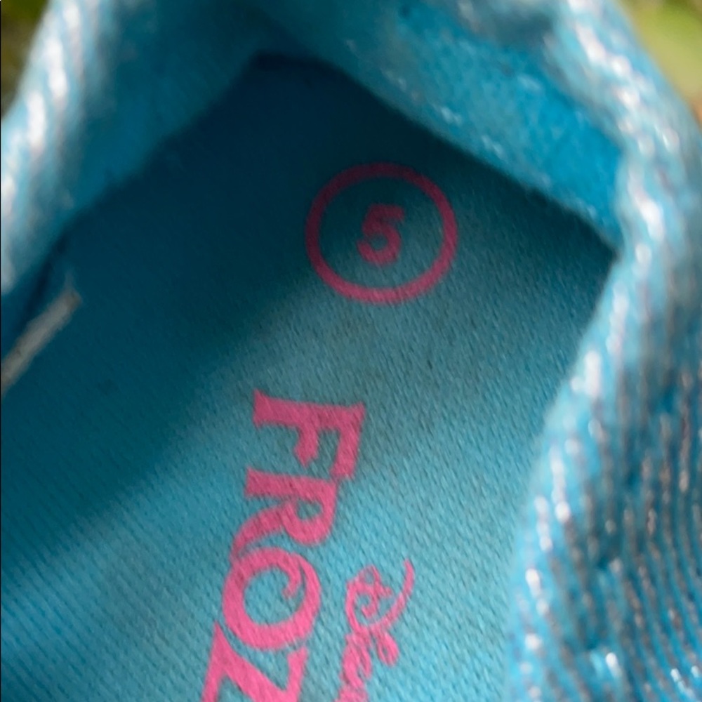 🎀Super cute Frozen Velcro slip on shoes🎀 - Picture 7 of 7